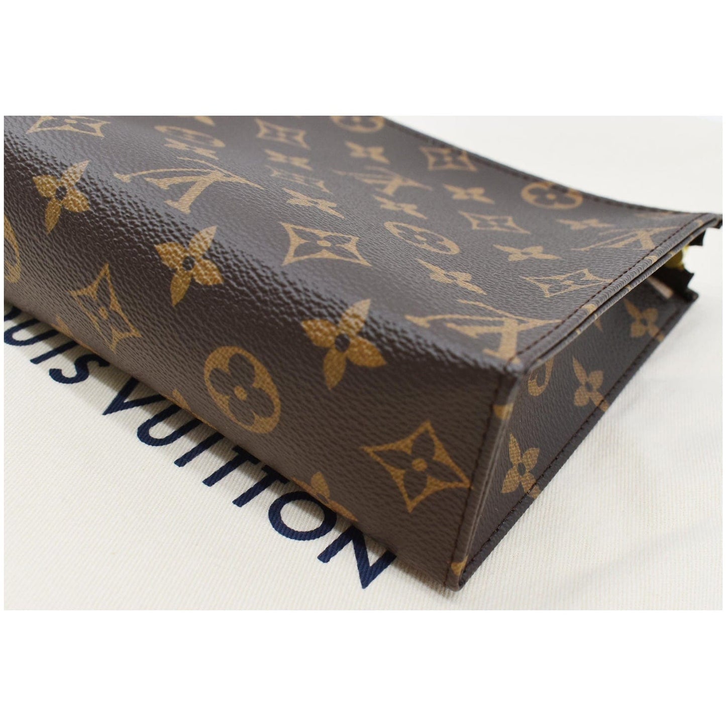 LOUIS VUITTON Toiletry 19 Monogram Canvas Cosmetics Pouch Brown