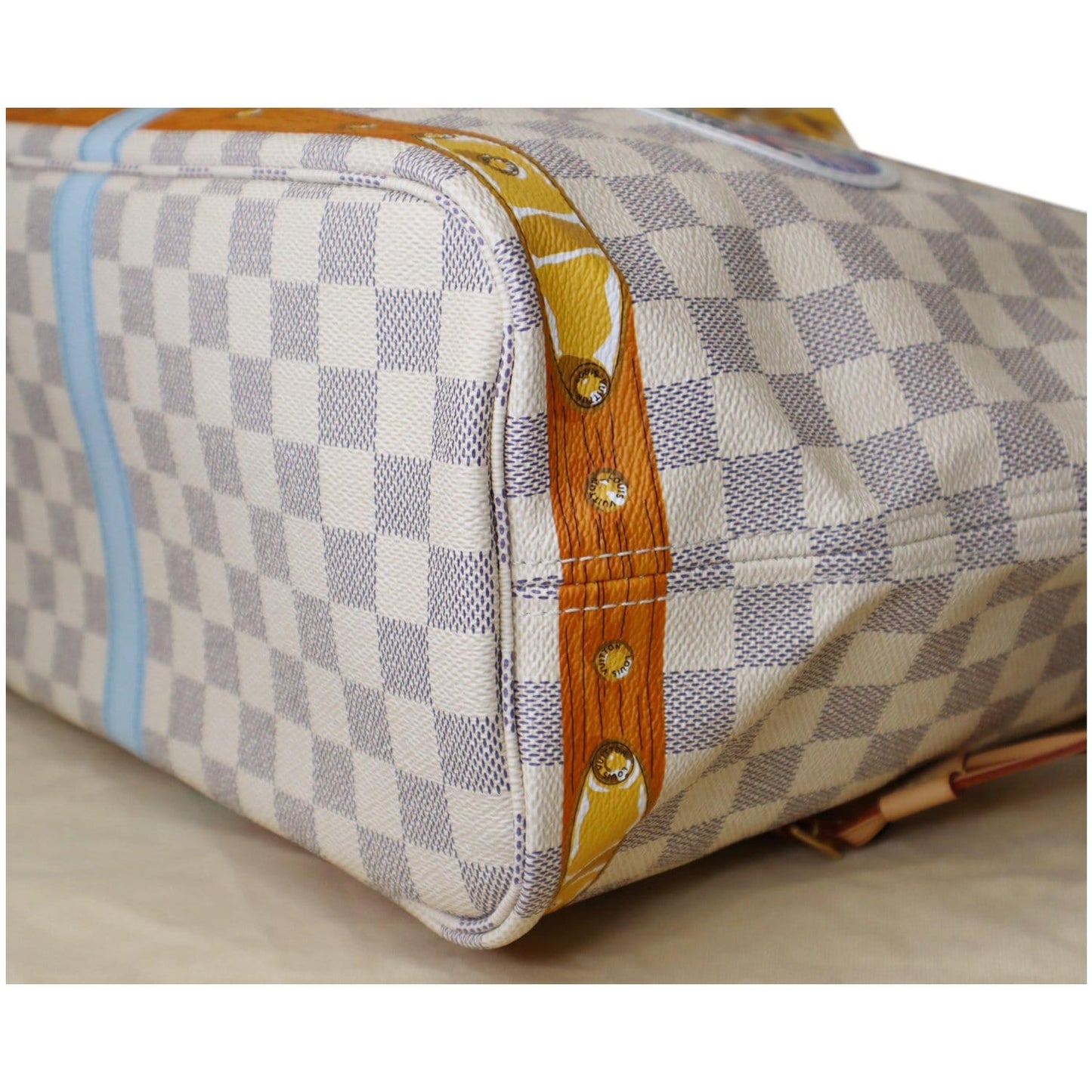 LOUIS VUITTON Neverfull MM Summer Trunk Dameir Azur Shoulder Bag White