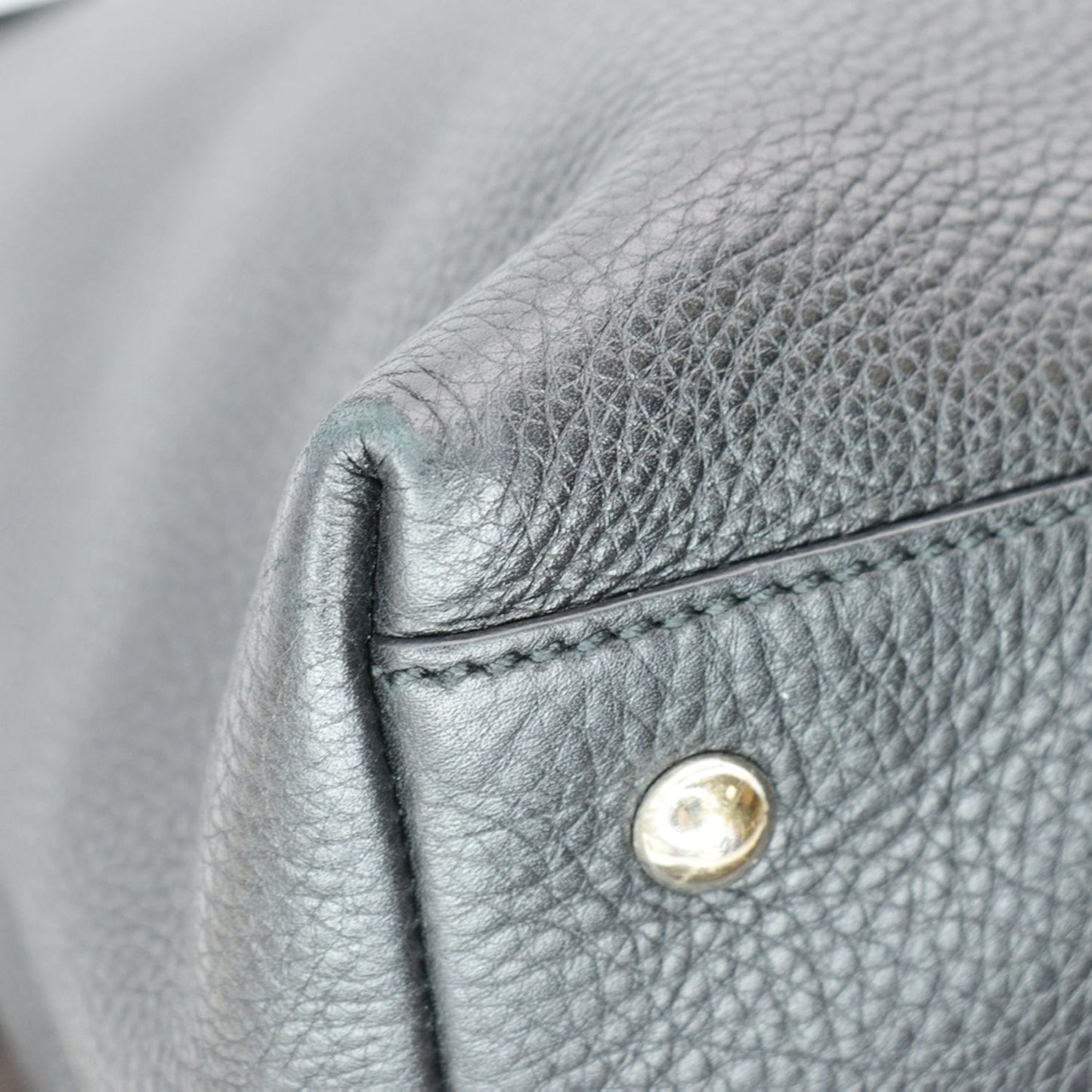 GUCCI Soho Tassel Pebbled Leather Tote Bag Black 282303 - sold