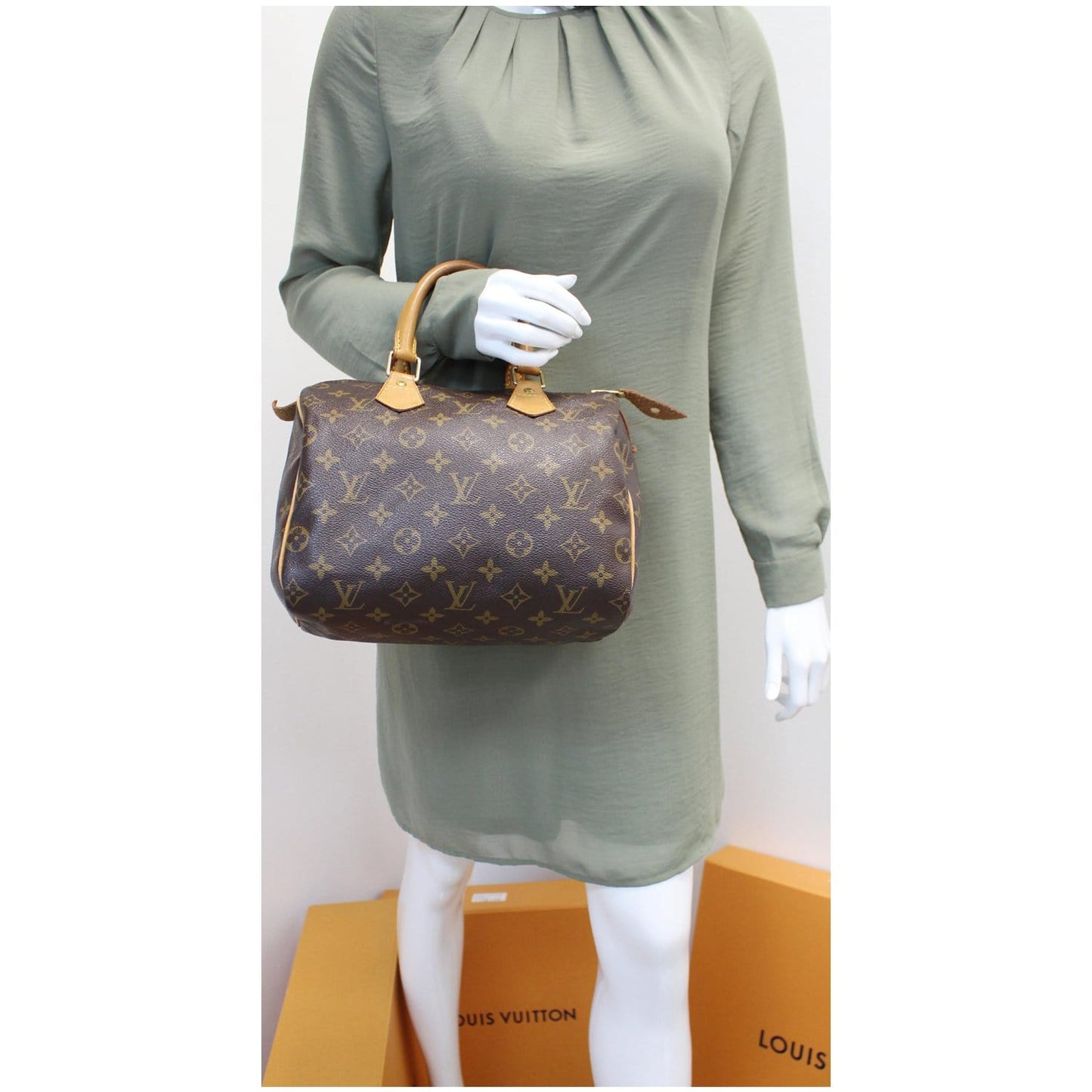 LOUIS VUITTON Speedy 25 Monogram Canvas Satchel Bag Brown