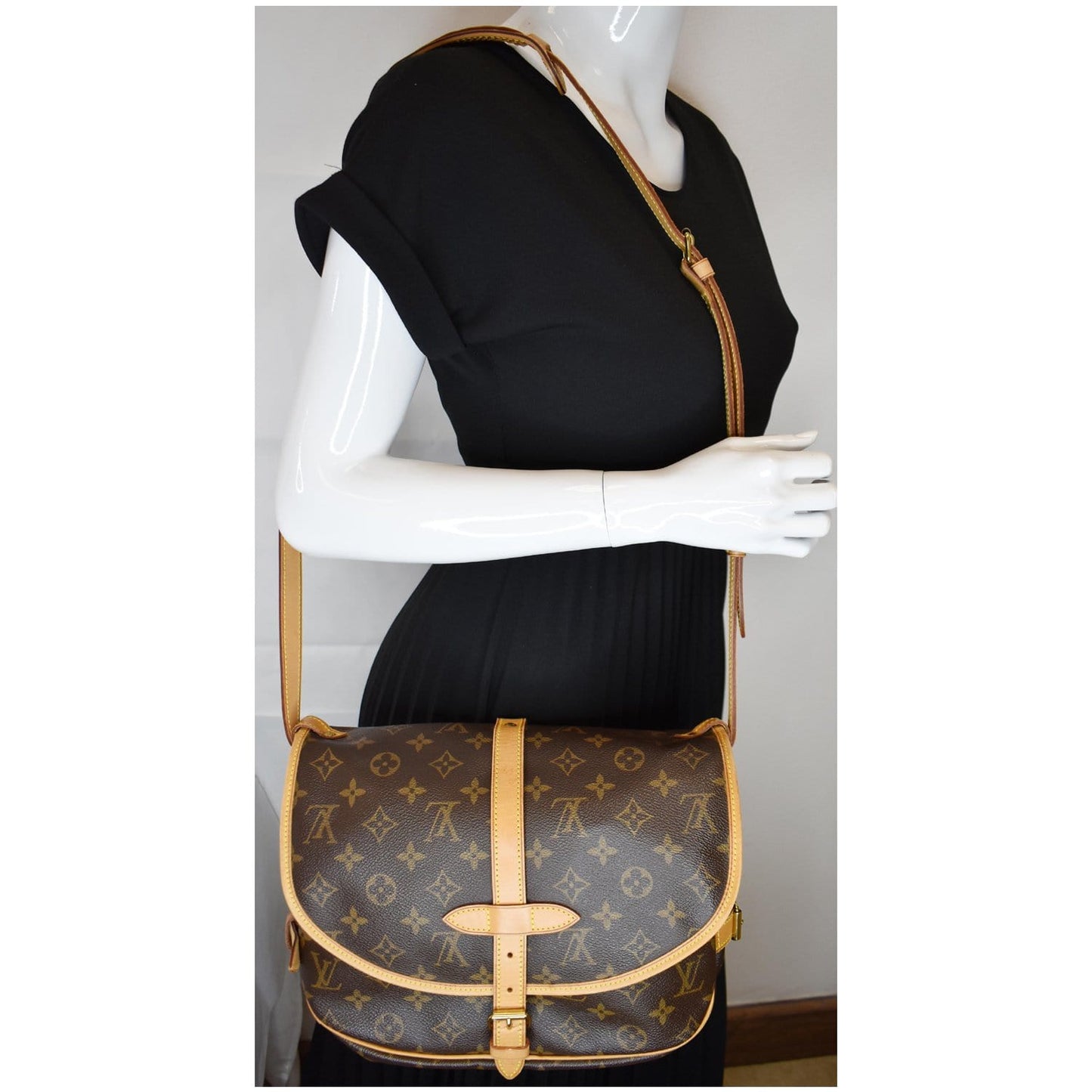 LOUIS VUITTON Saumur 30 Monogram Canvas Shoulder Bag Brown