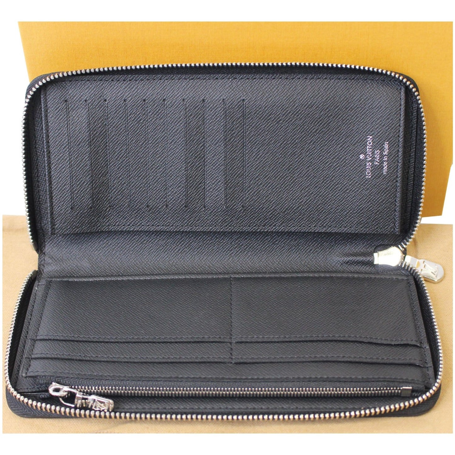 LOUIS VUITTON Zippy Vertical Taiga Long Wallet Black
