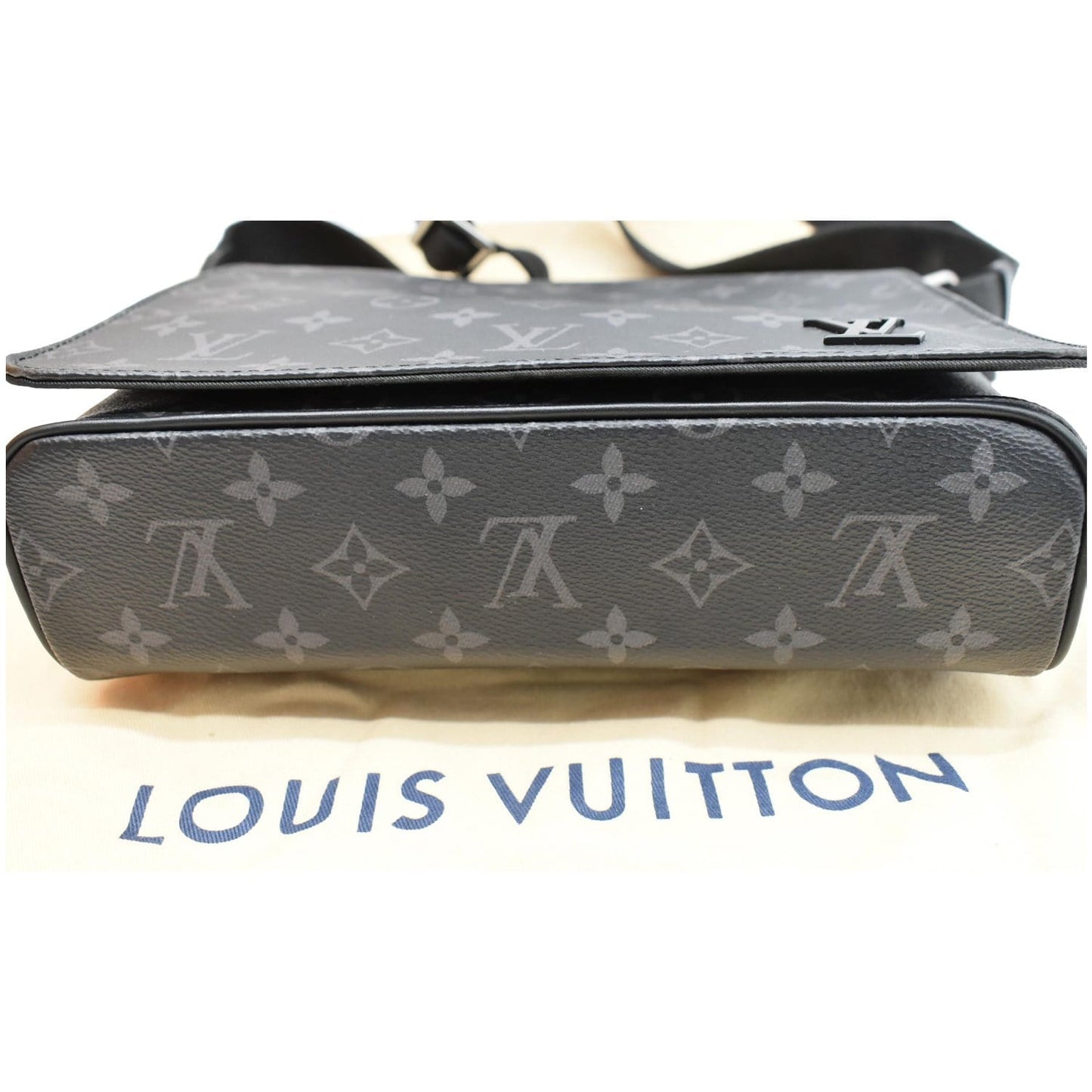 LOUIS VUITTON District PM Monogram Eclipse Messenger Bag Black