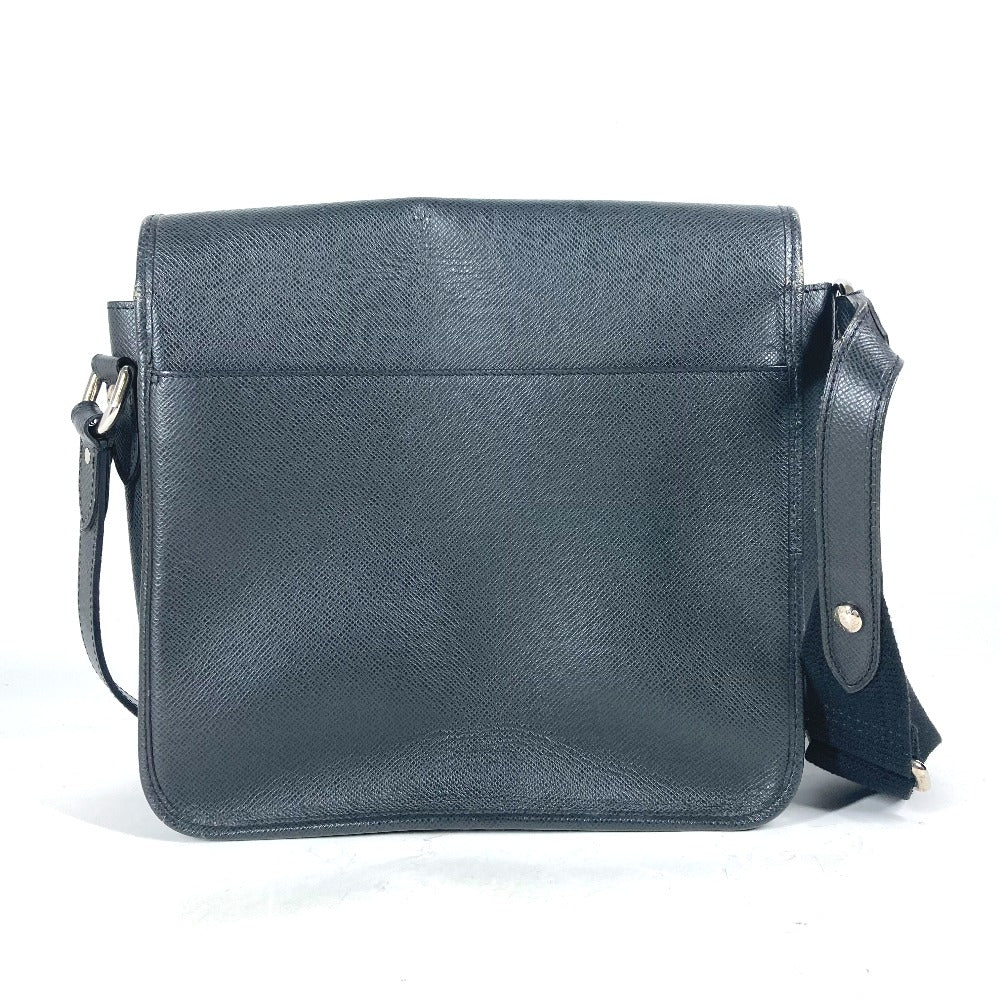 LOUIS VUITTON Shoulder Bag M32482 Taiga Leather black Taiga Andrei