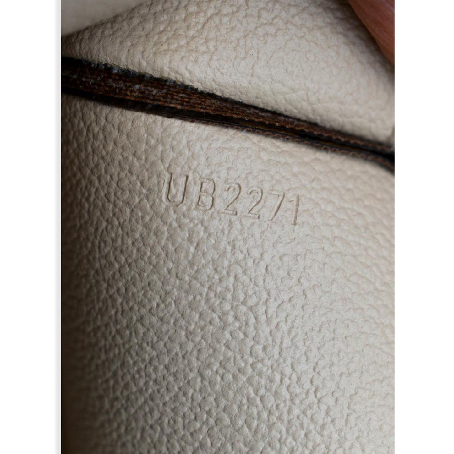 LOUIS VUITTON Toiletry 19 Monogram Canvas Cosmetics Pouch Brown