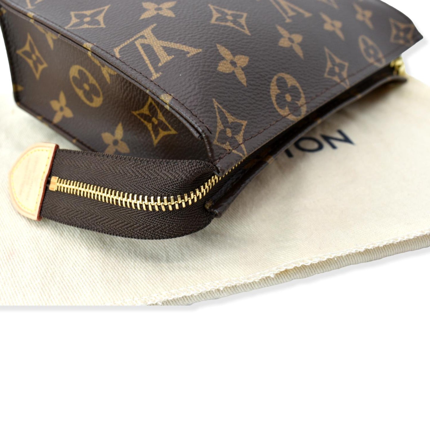 LOUIS VUITTON Toiletry 19 Monogram Canvas Cosmetics Pouch Brown