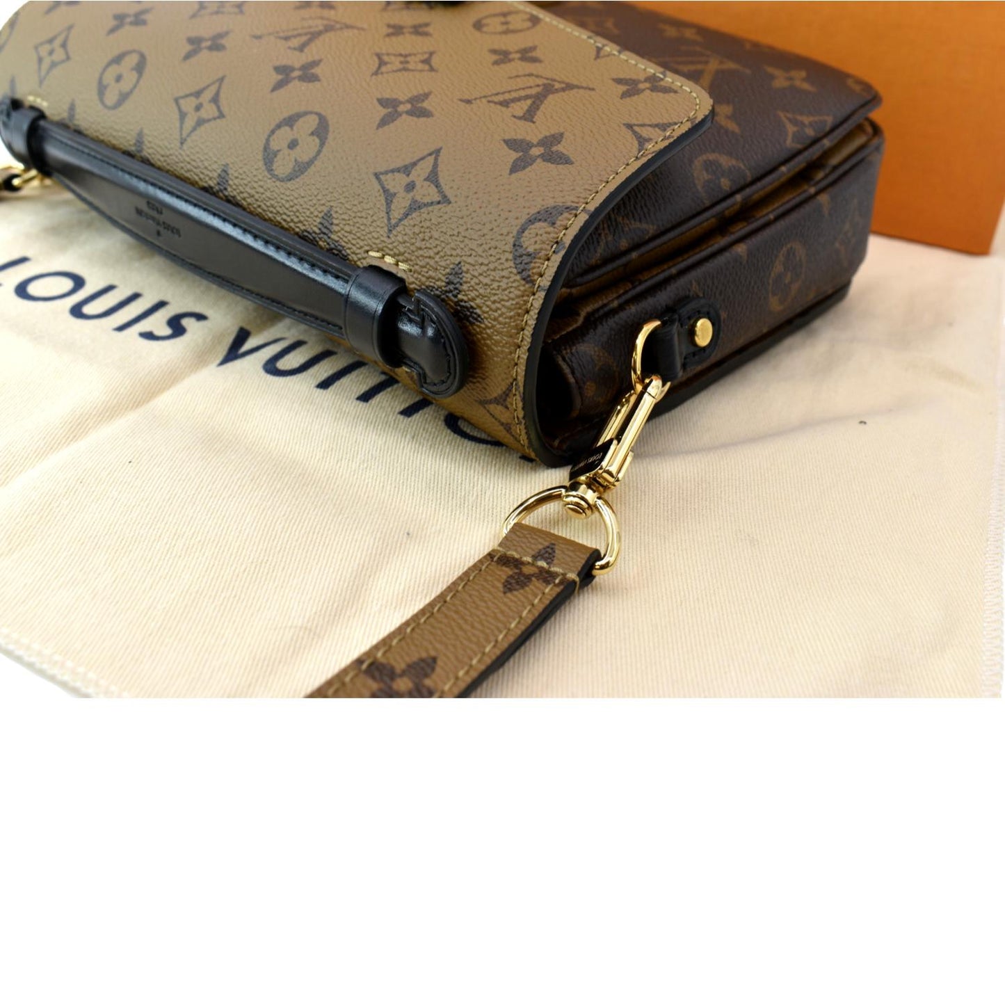 LOUIS VUITTON Metis Pochette Reverse Monogram Canvas Crossbody Bag Brown