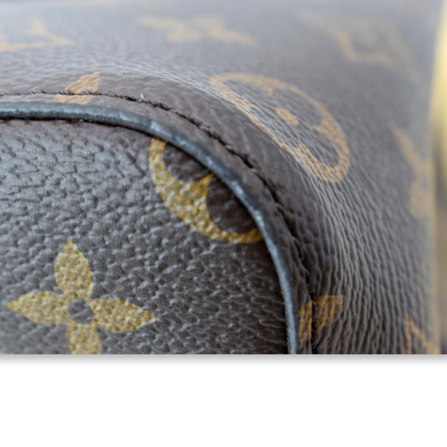 LOUIS VUITTON Neonoe Monogram Canvas Shoulder Bag Brown