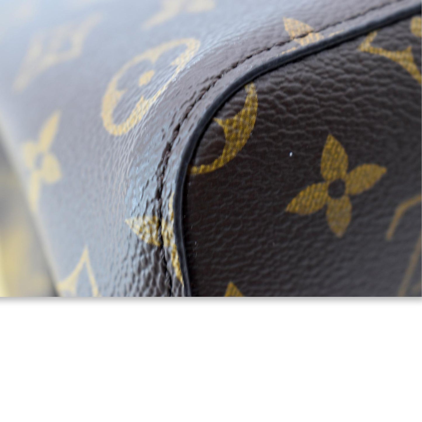 LOUIS VUITTON Neonoe Monogram Canvas Shoulder Bag Brown