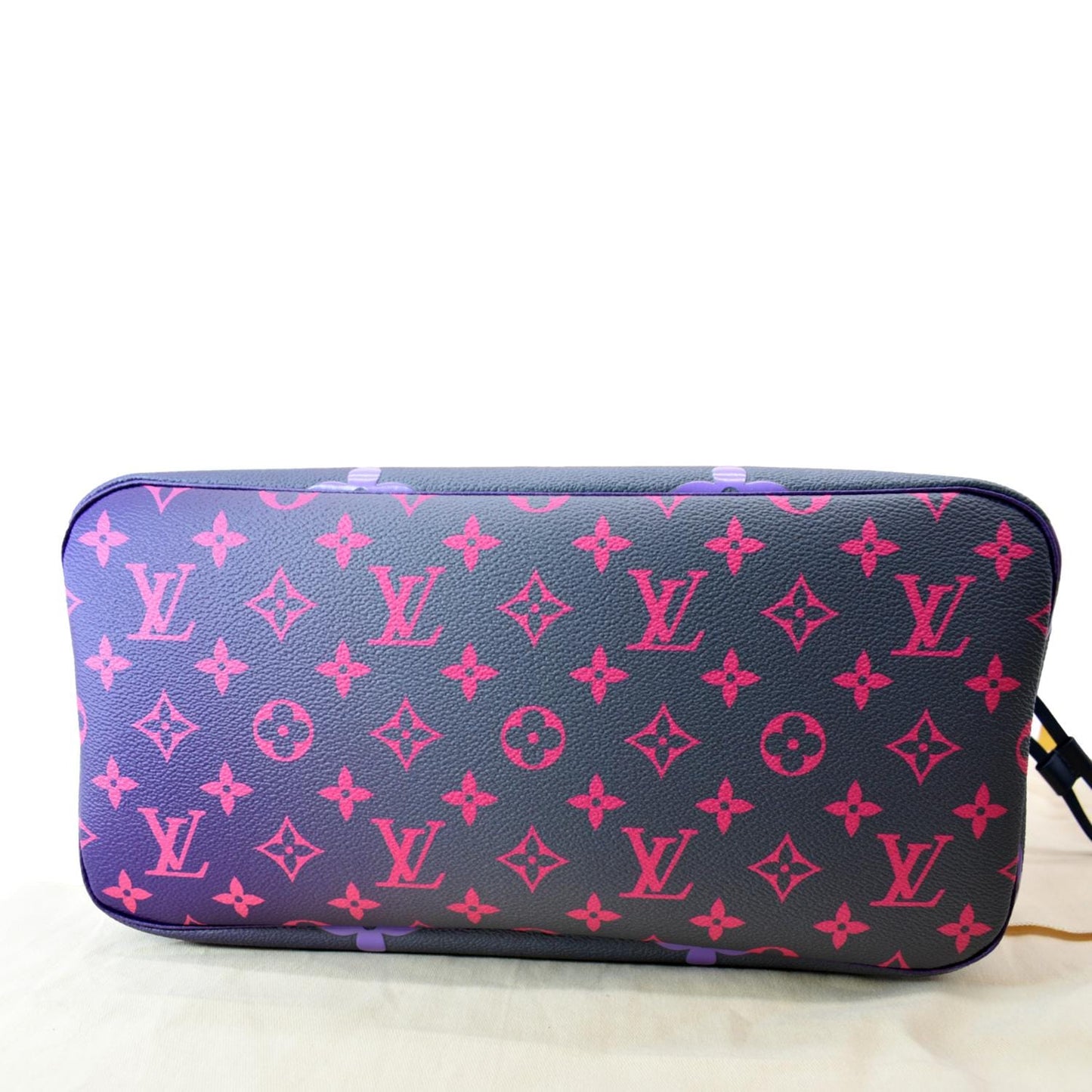 LOUIS VUITTON Neverfull MM Monogram Canvas Tote Bag Midnight Fuchsia