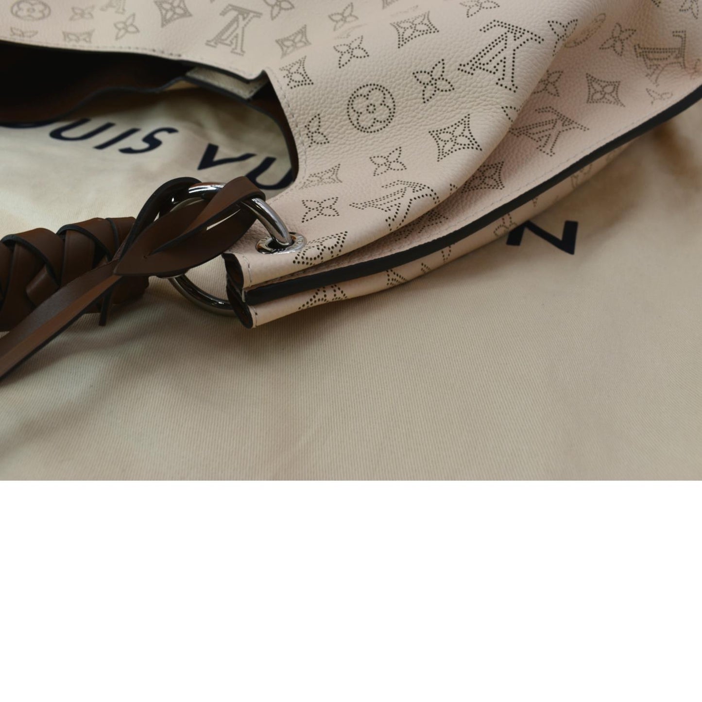 LOUIS VUITTON Carmel Mahina Leather Hobo Bag Creme