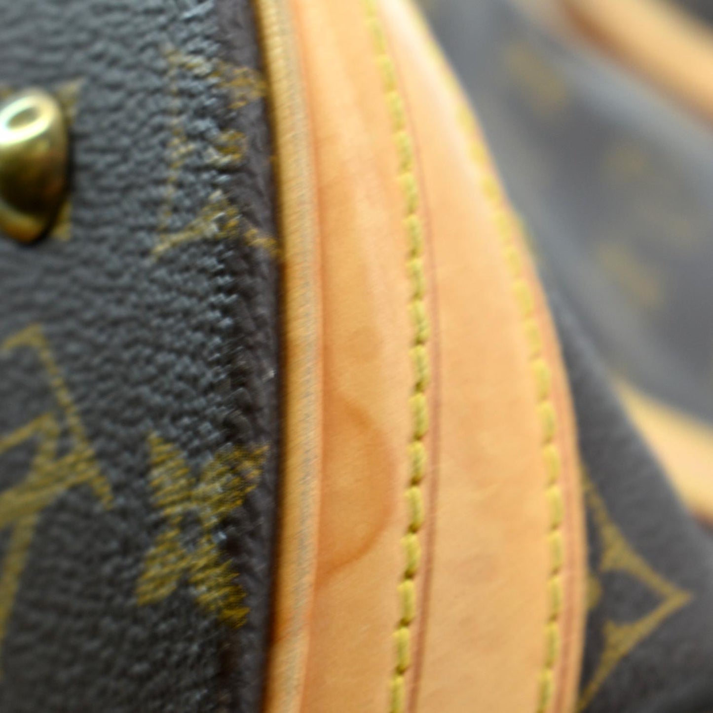 LOUIS VUITTON Bucket GM Monogram Canvas Shoulder Bag Brown