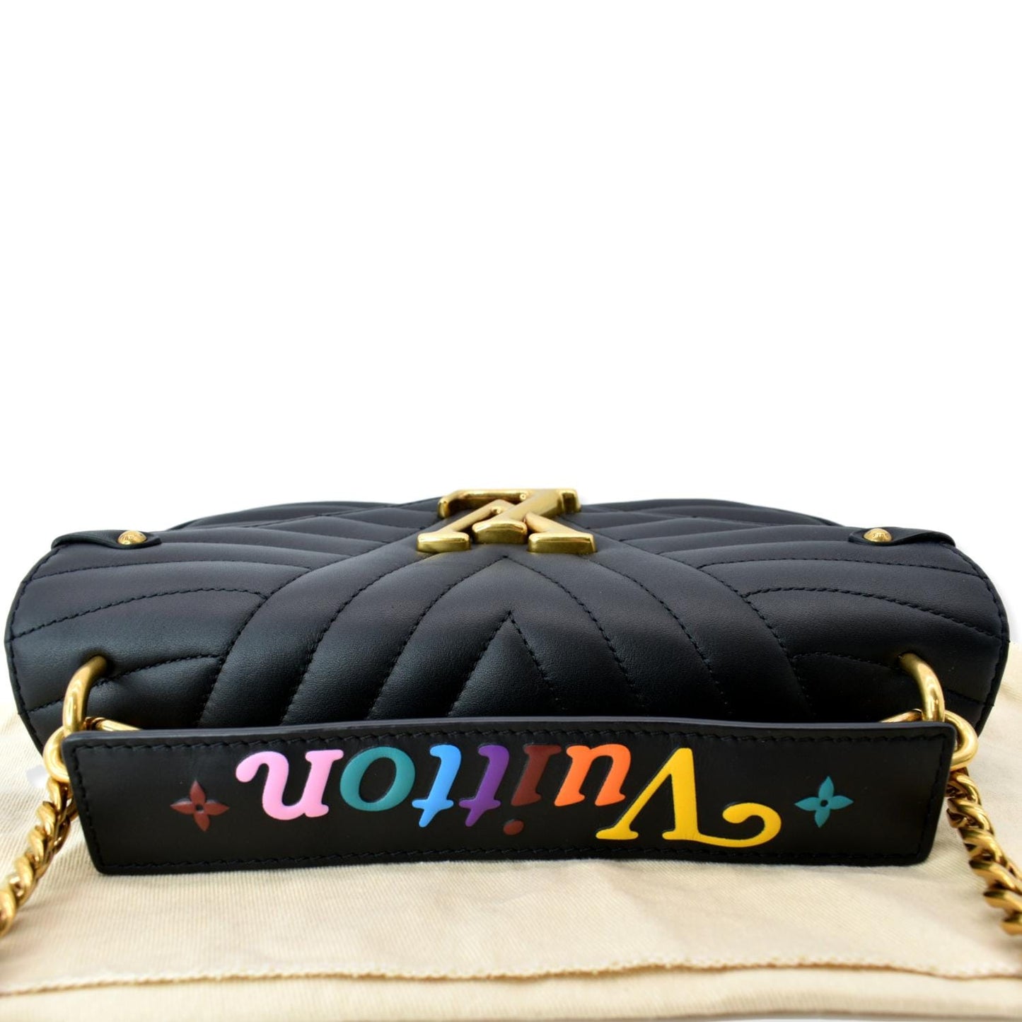 LOUIS VUITTON New Wave Chain MM Calfskin Leather Shoulder Bag Black