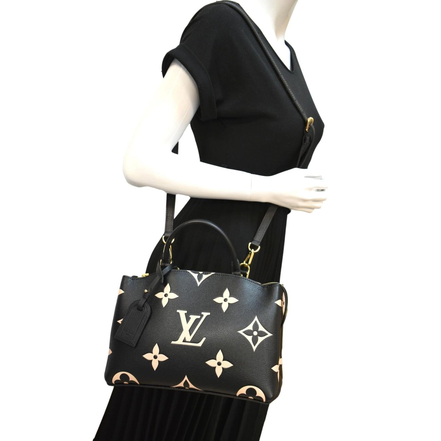 LOUIS VUITTON Petit Palais Embossed Leather Shoulder Bag Bicolor