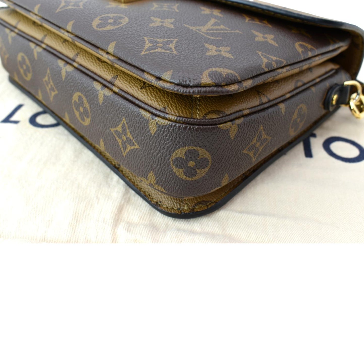 LOUIS VUITTON Metis Pochette Reverse Monogram Canvas Crossbody Bag Brown