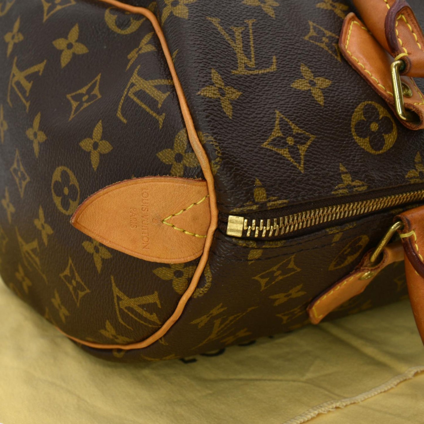 LOUIS VUITTON Speedy 30 Monogram Canvas Satchel Bag Brown