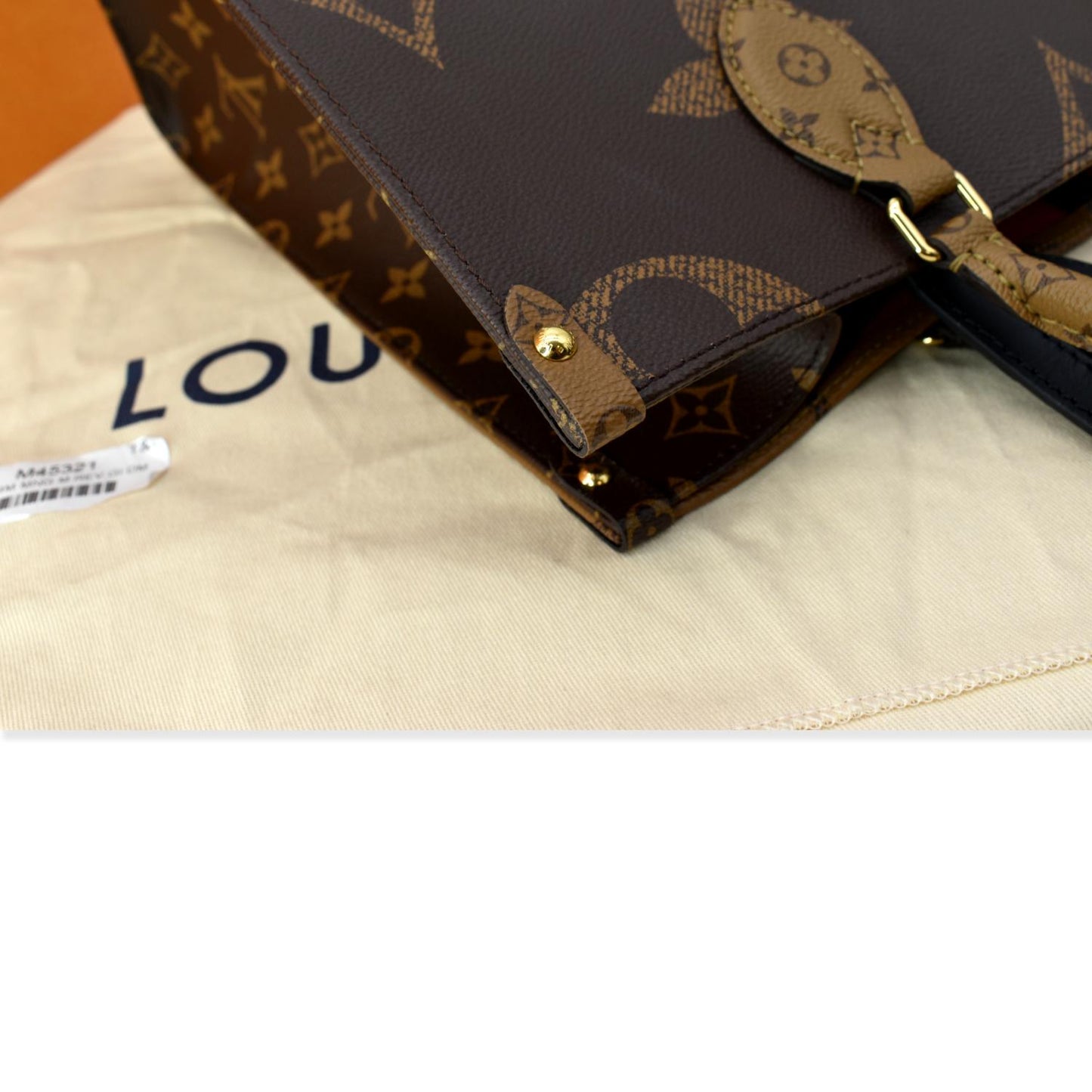 LOUIS VUITTON Onthego MM Giant Monogram Canvas Tote Shoulder Bag Brown