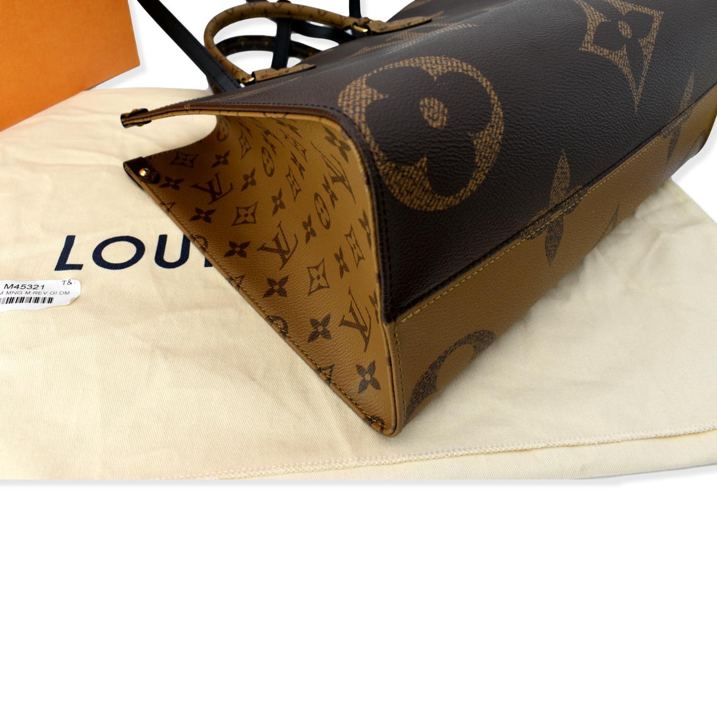 LOUIS VUITTON Onthego MM Giant Monogram Canvas Tote Shoulder Bag Brown