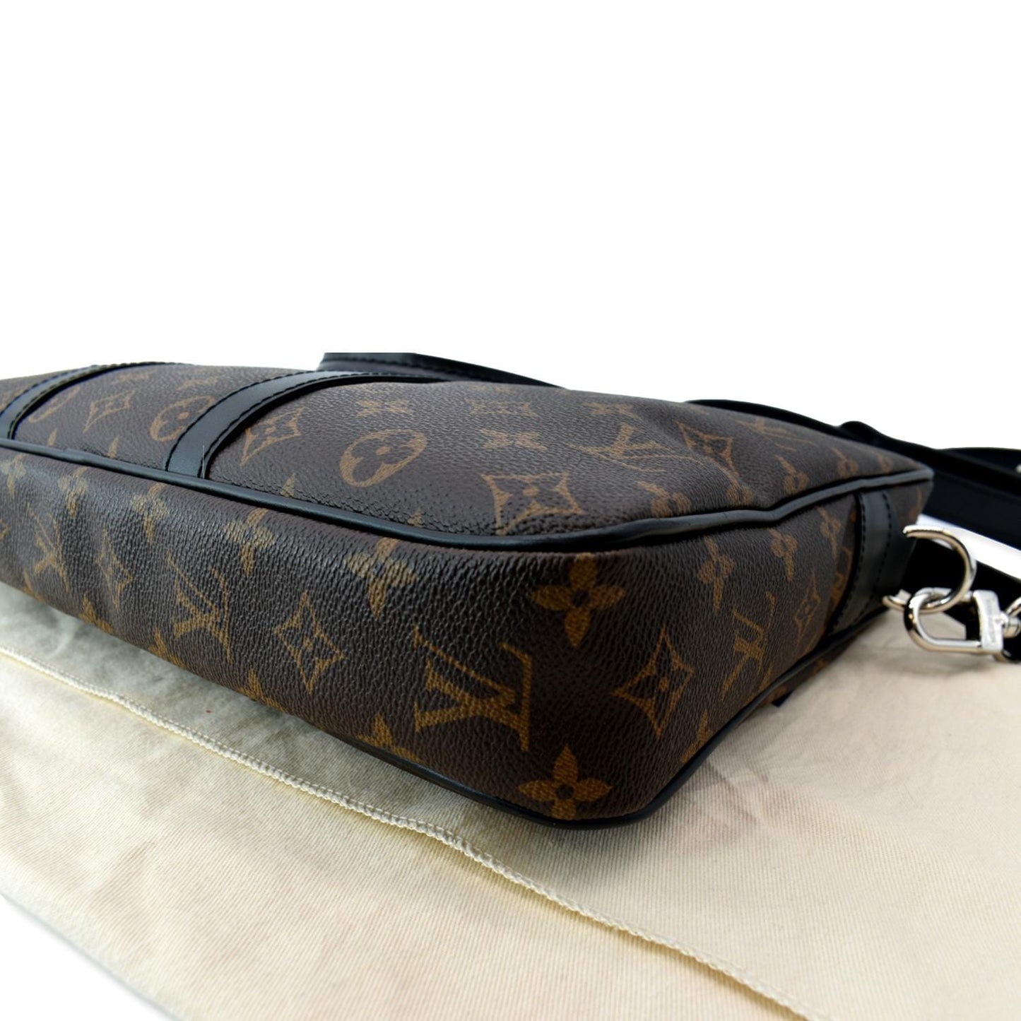 LOUIS VUITTON Porte Documents Voyage PM Monogram Canvas Briefcase Bag Brown