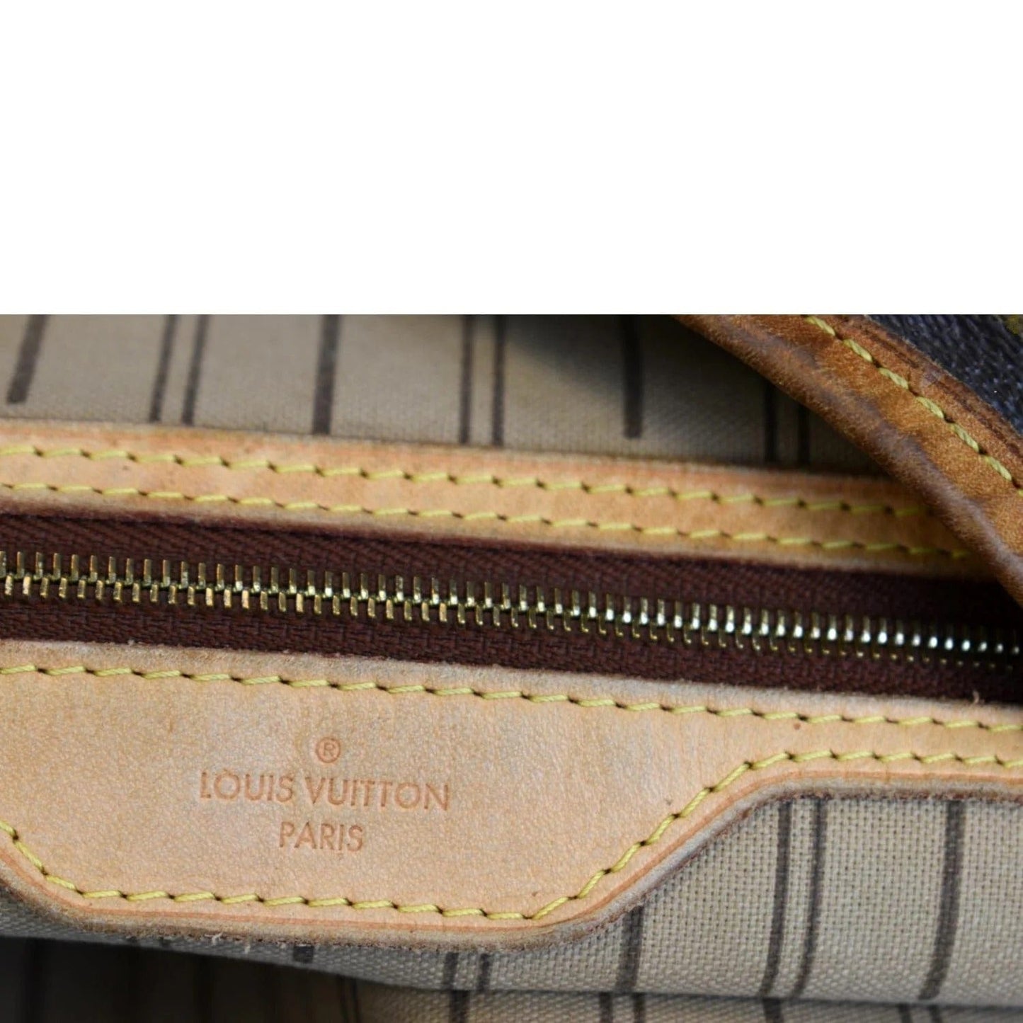 LOUIS VUITTON  Delightful GM Monogram Canvas Hobo Bag Brown