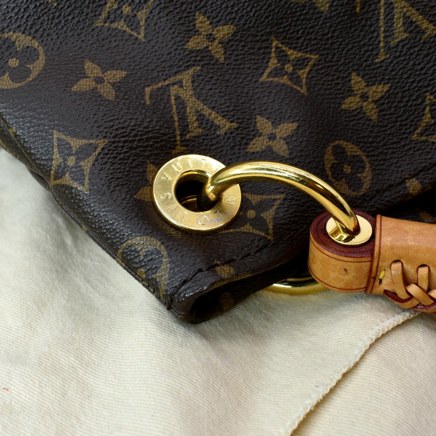 LOUIS VUITTON Artsy MM Monogram Canvas Hobo Bag Brown