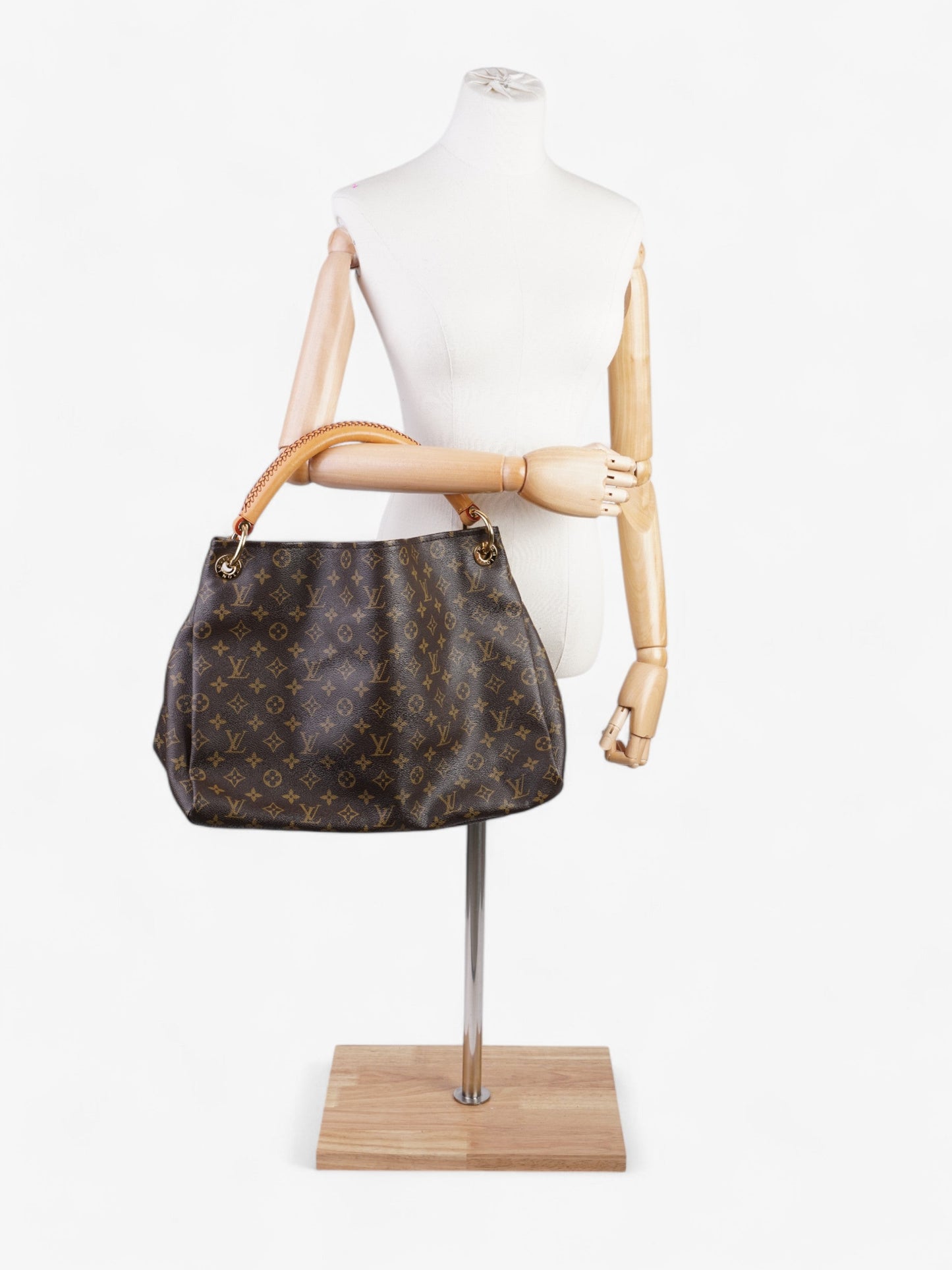 Louis Vuitton Artsy Monogram Canvas MM