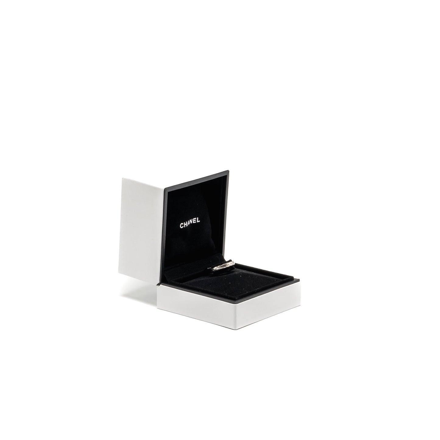 Chanel Size 52 coco crush ring mini version 18k white gold