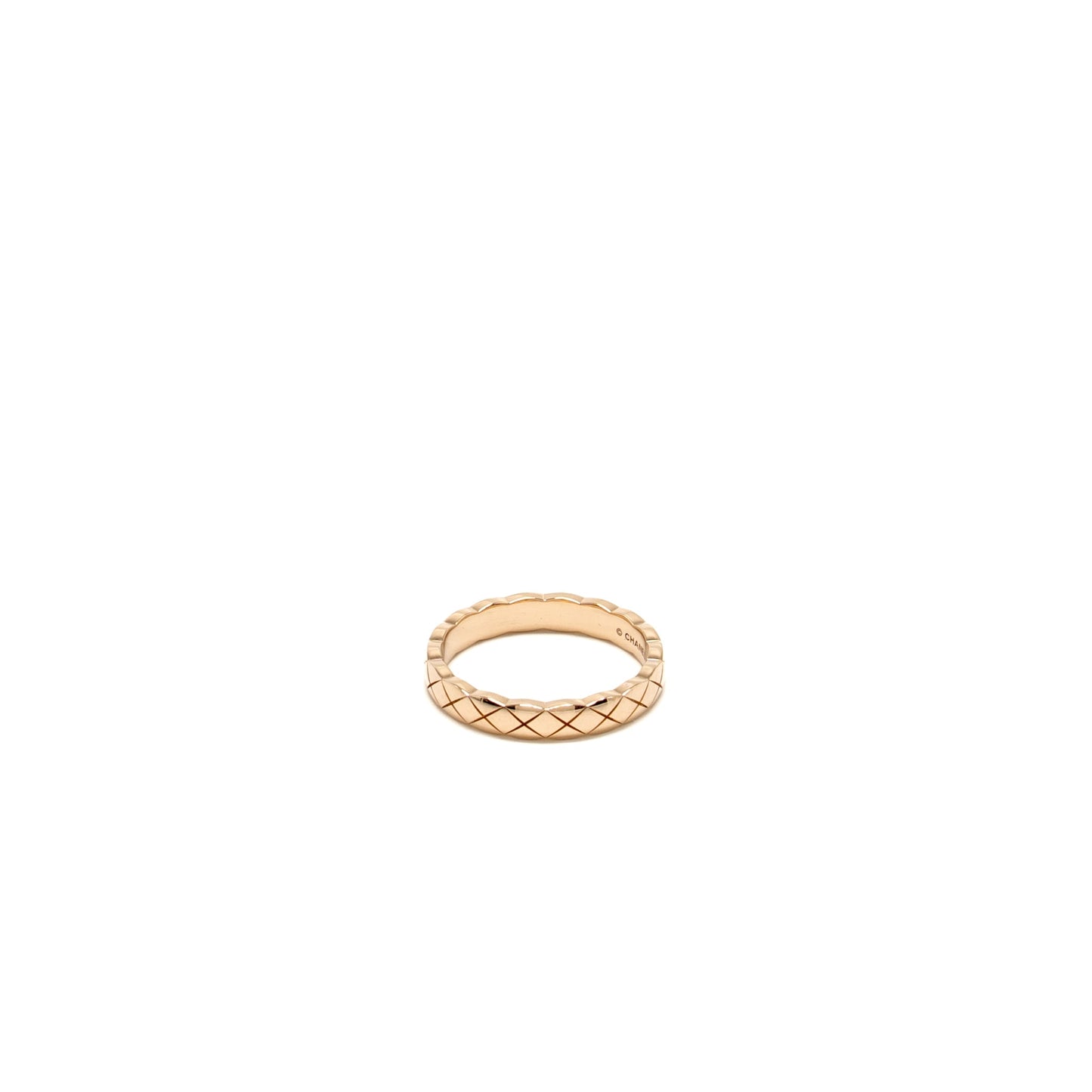 Chanel size 53 coco crush ring mini version quilted motif beige gold