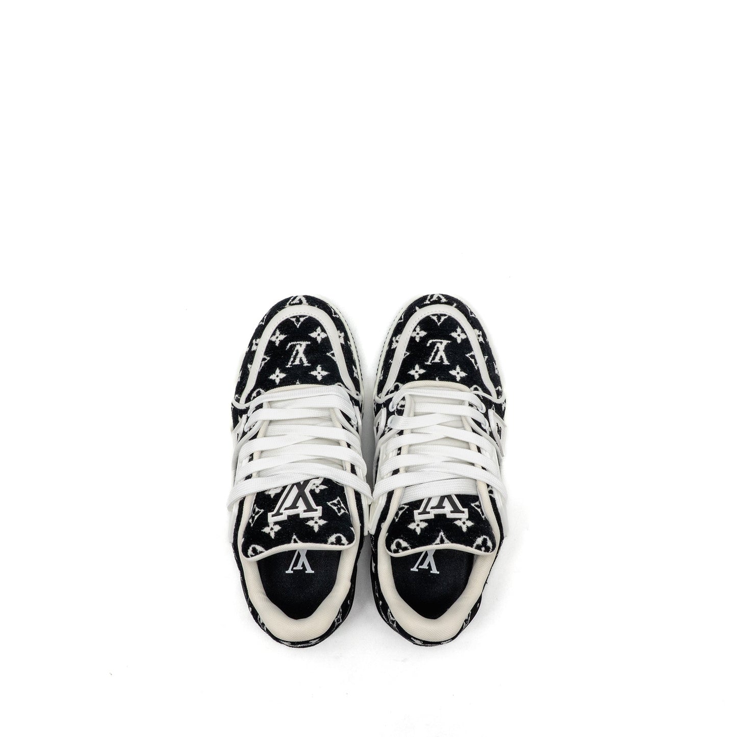 Louis Vuitton size 1.5 trainer sneakers black / white