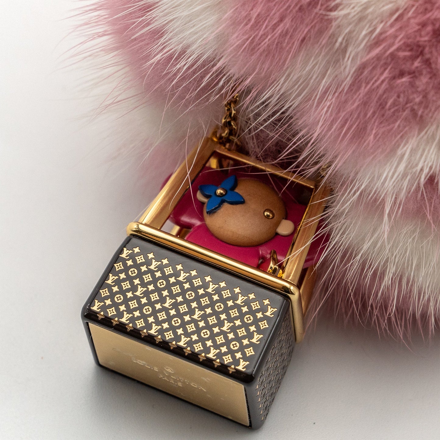 Louis Vuitton Vivienne hot air ballon Purse charm / key ring fur multicolour