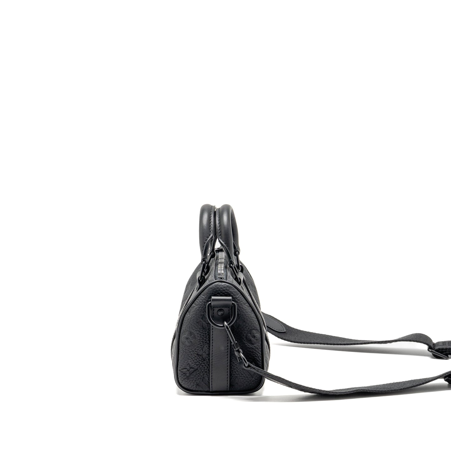 Louis Vuitton Keepall bandouliere 25 monogram Taurillon leather black with black hardware