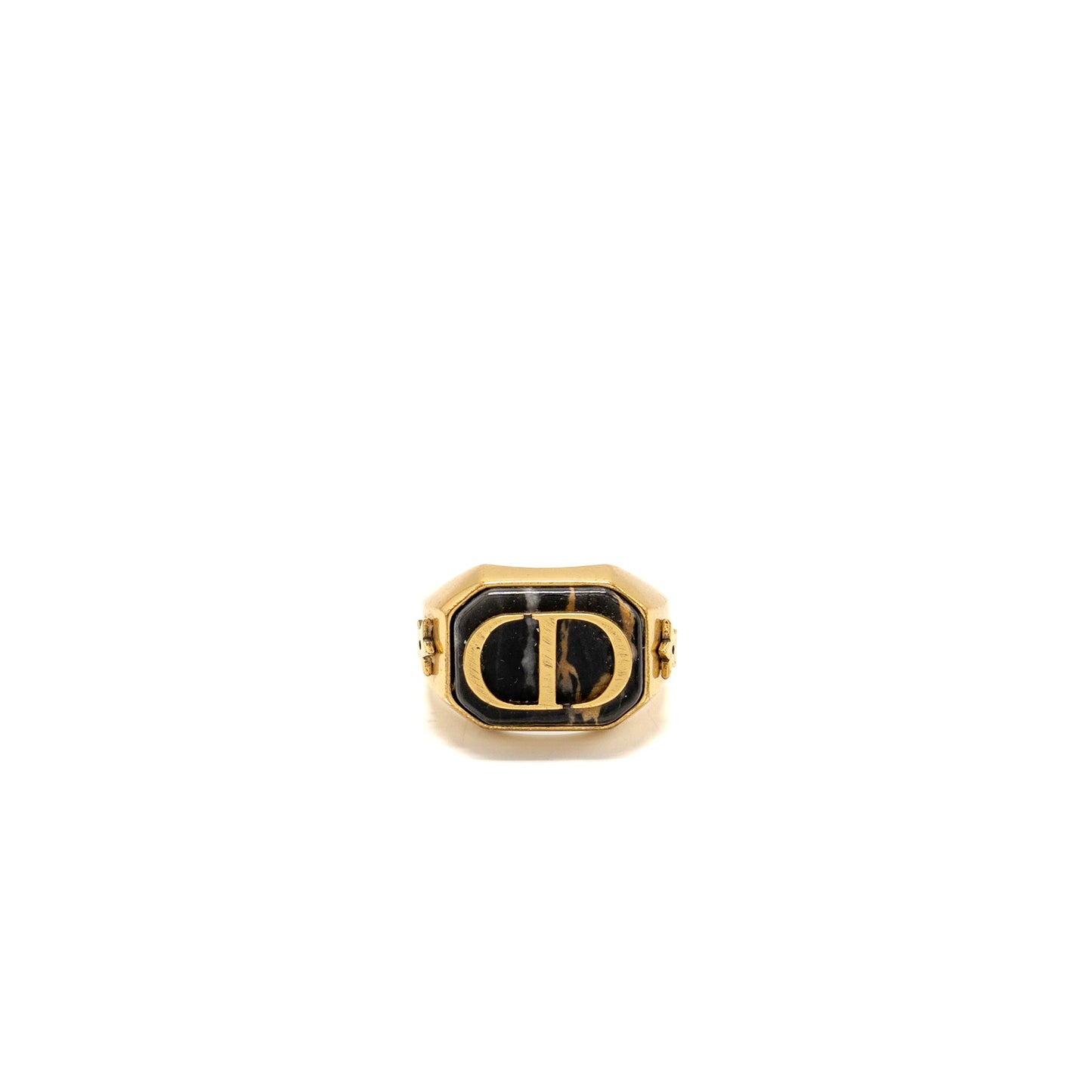 Size M and Star Ring Gold Tone