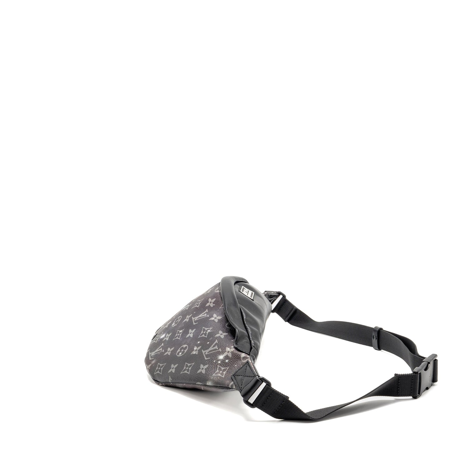 Louis Vuitton Discovery Bum Purse Monogram Black/ Silver Black Hardware