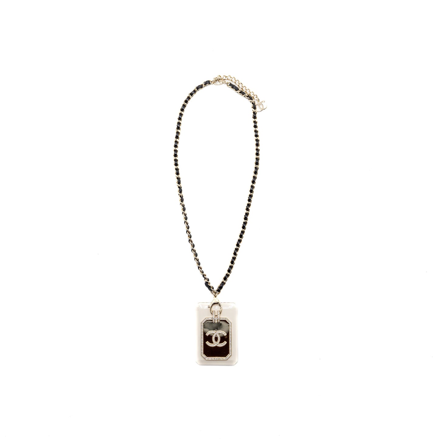 Chanel 21A Necklace Cardholder With Leather Chain White LGHW