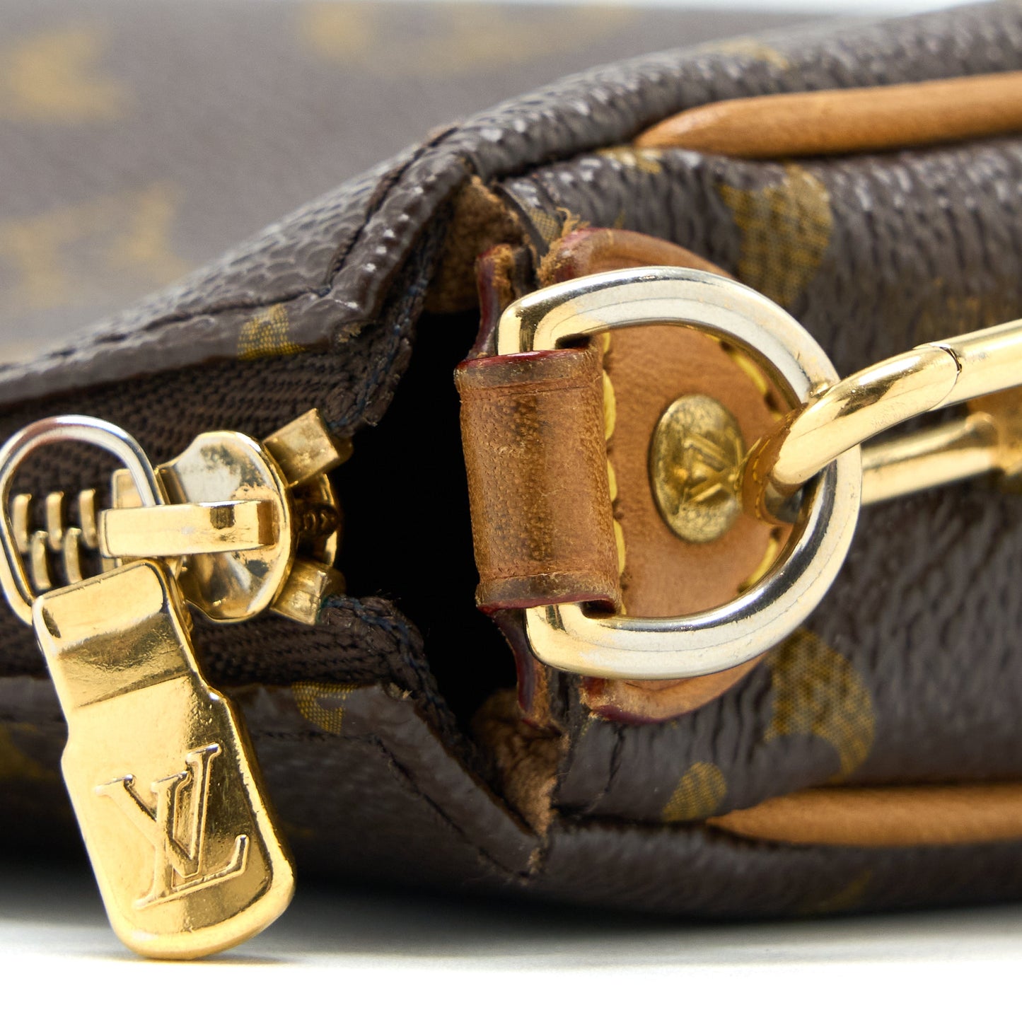 Louis Vuitton Eva Pochette Purse Monogram Canvas