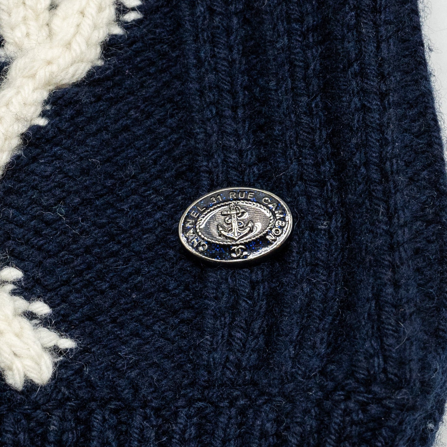 Chanel Size 34 18A Hamburg Chunky Knit Sweater Wool/Cashmere Navy/White