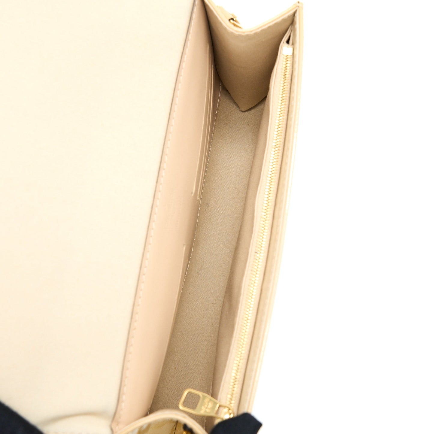 Louis Vuitton Ana Vernis Clutch With Chain Patent Beige