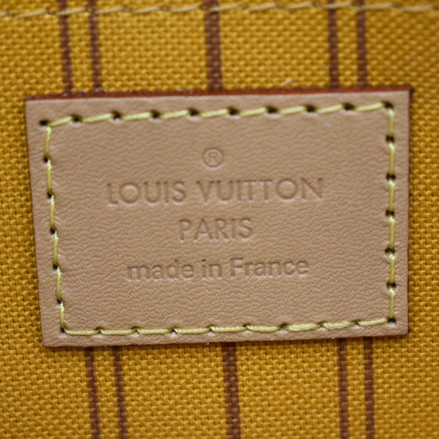 LOUIS VUITTON  Neverfull GM Damier Azur Pochette Wristlet Pouch White