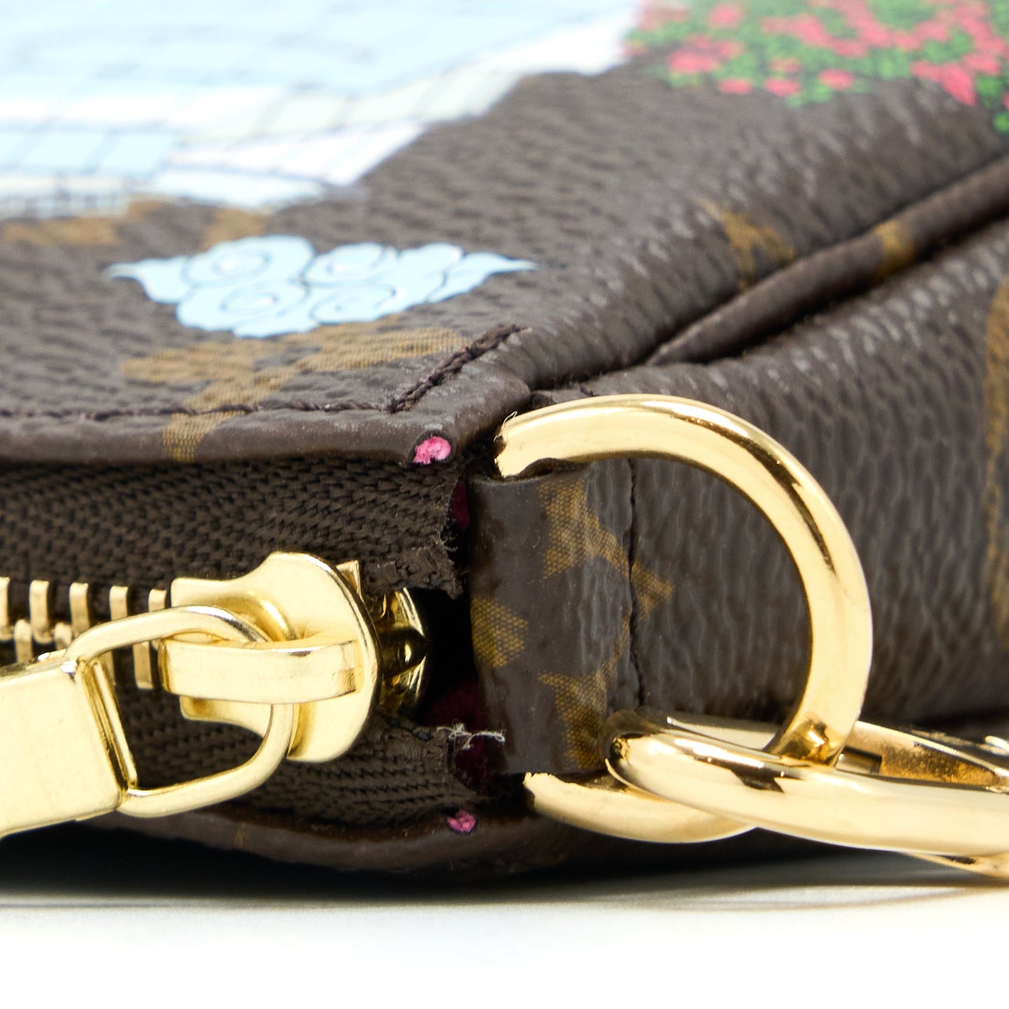 Louis Vuitton 2022 Christmas Limited Mini Pochette Accessories Monogram Canvas Seoul Boutique
