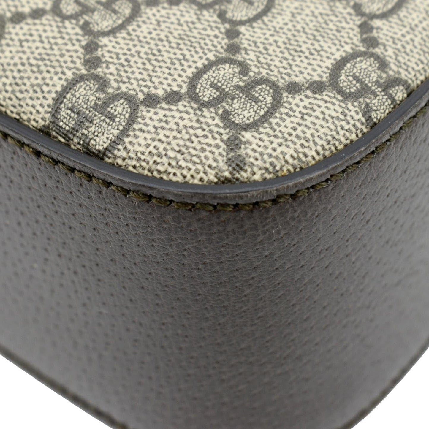 GUCCI Neo Vintage GG Supreme Canvas Messenger Bag Beige 476466