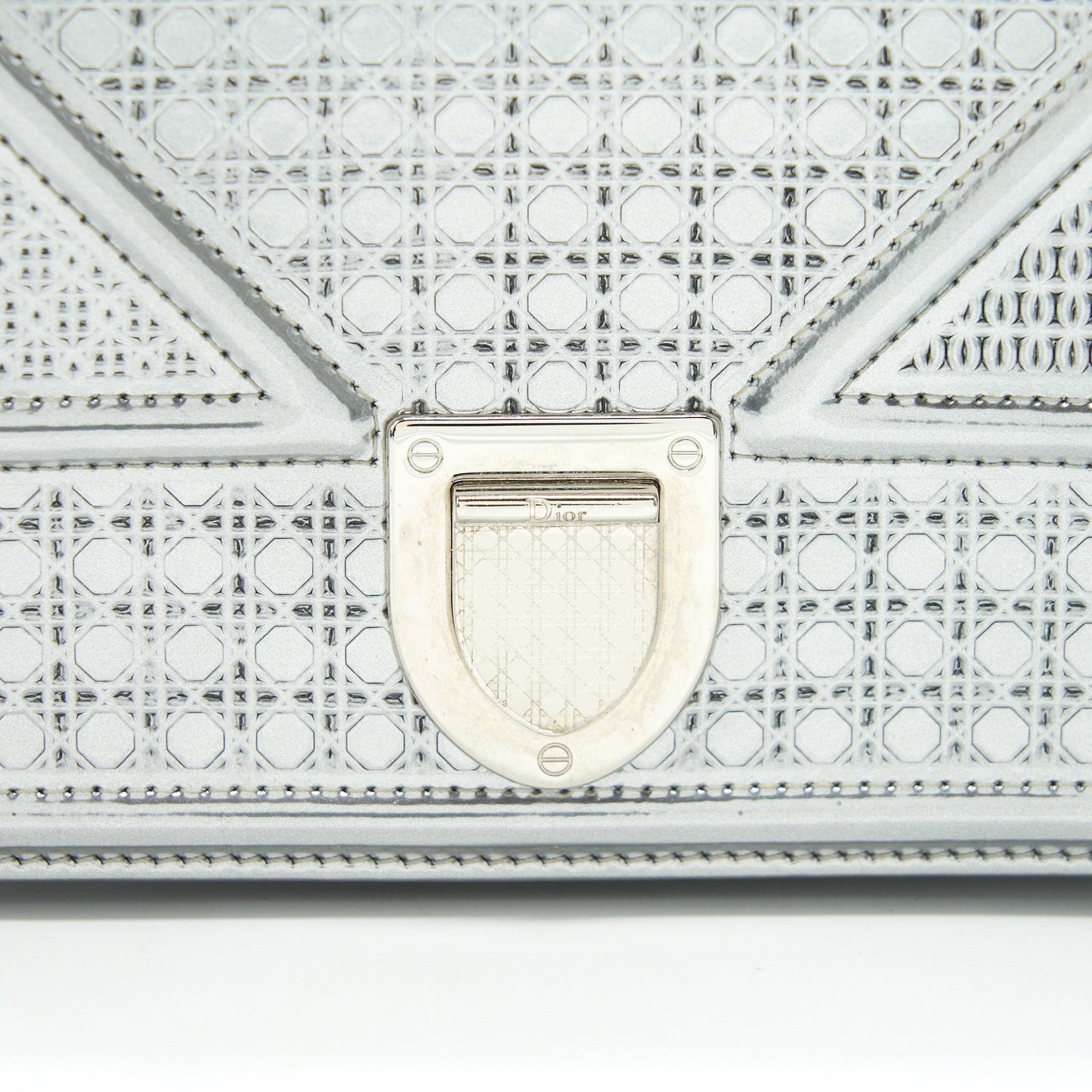 DIOR DIORAMA WALLET ON CHAIN IN SILVER