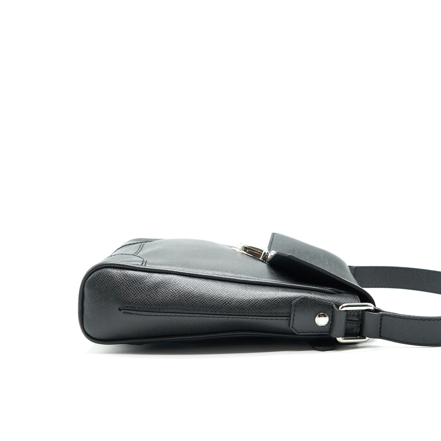 louis vuitton men's Messenger Purse in black
