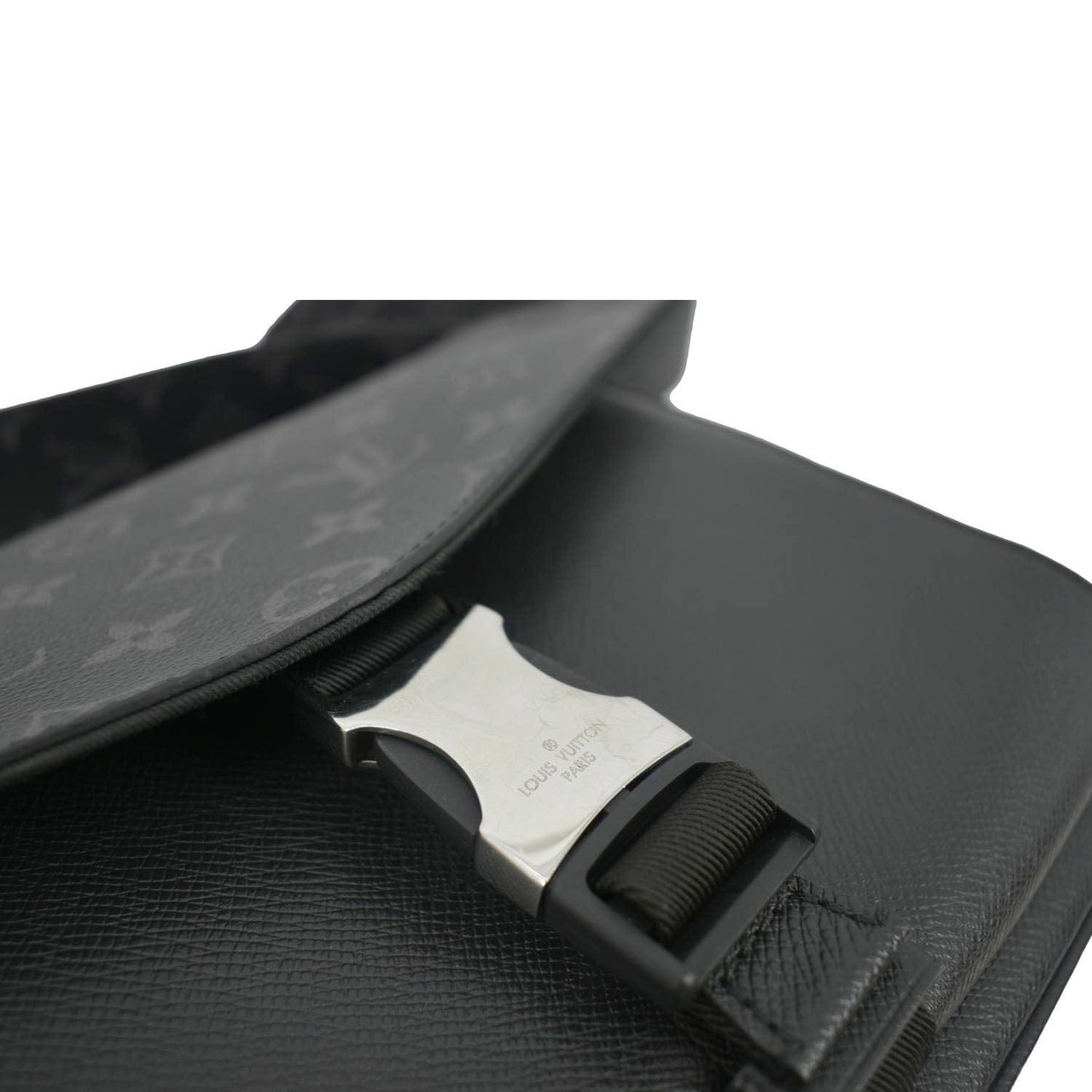 LOUIS VUITTON Taigarama Messengerama Monogram Eclipse Messenger Bag Grey