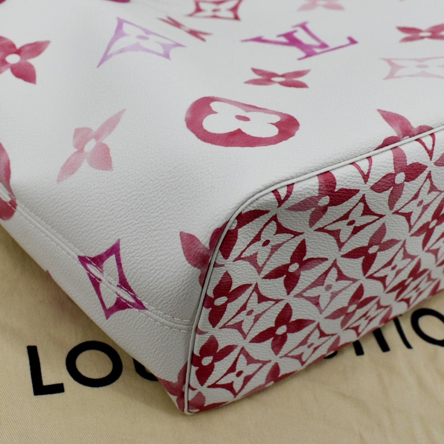 LOUIS VUITTON Giant Rose Neverfull MM Monogram Canvas Shoulder Bag White