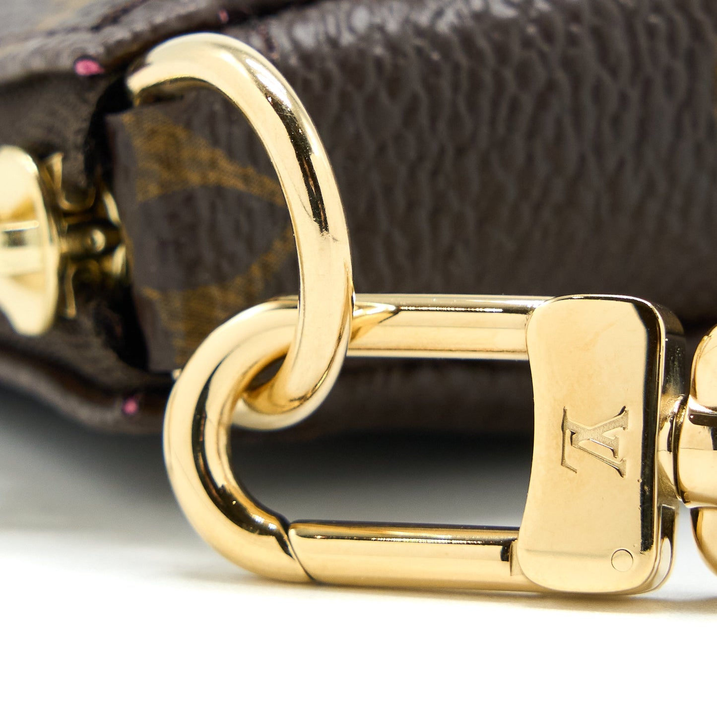 Louis Vuitton Mini Pochette Accesscories Monogram Canvas/Hot Pink