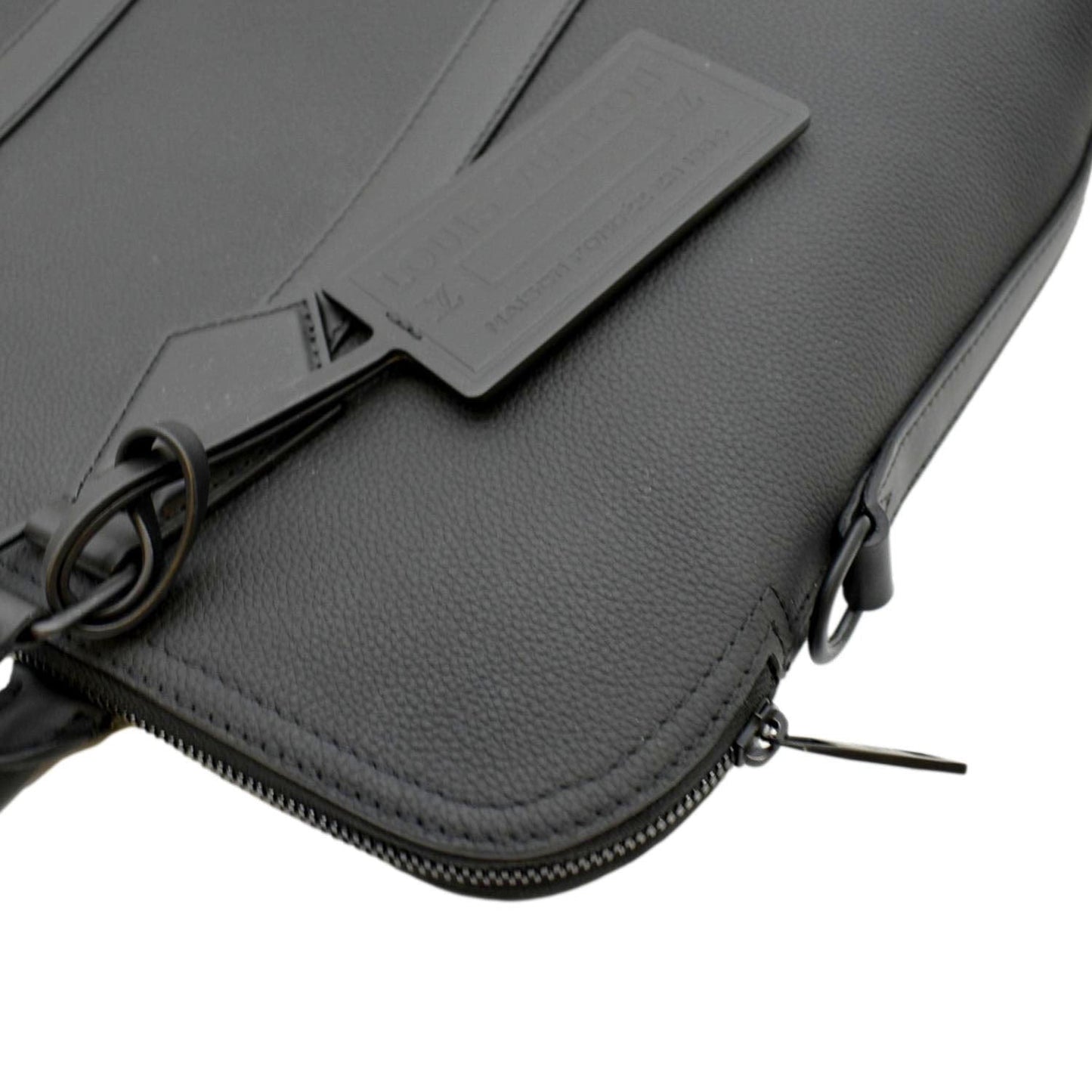 LOUIS VUITTON Takeoff Aerogram Grained Calf Leather Briefcase Black