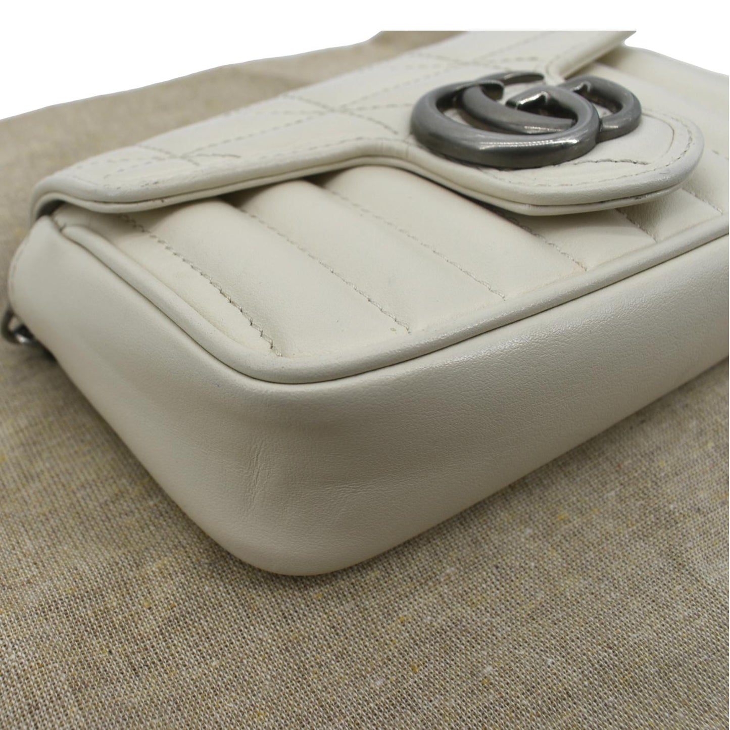 GUCCI GG Marmont Super Mini Matelasse Leather Shoulder Bag White 476433