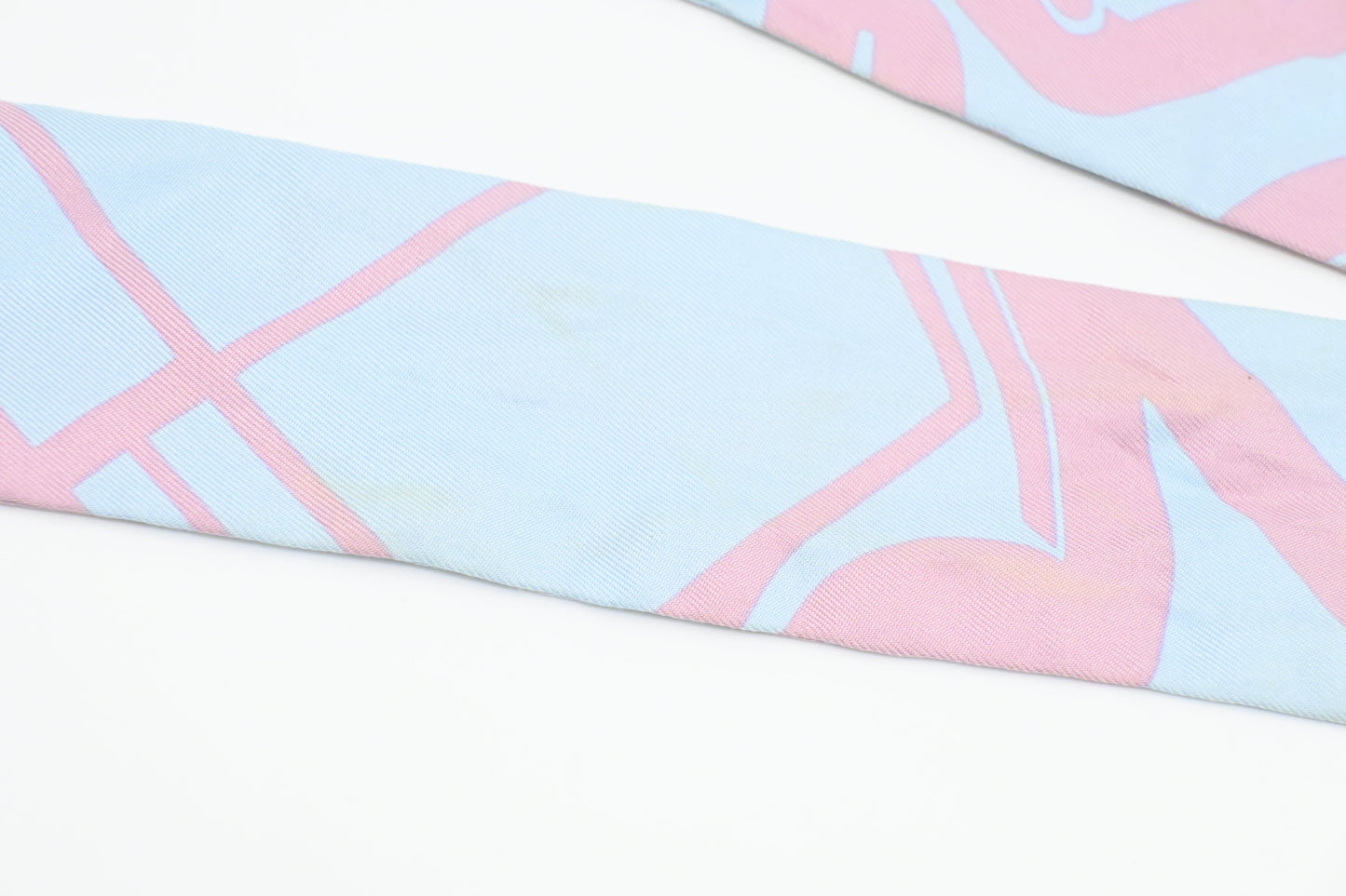 Hermes 'Les Coupes Tattoo' Twilly in Pale Blue and Pink Silk