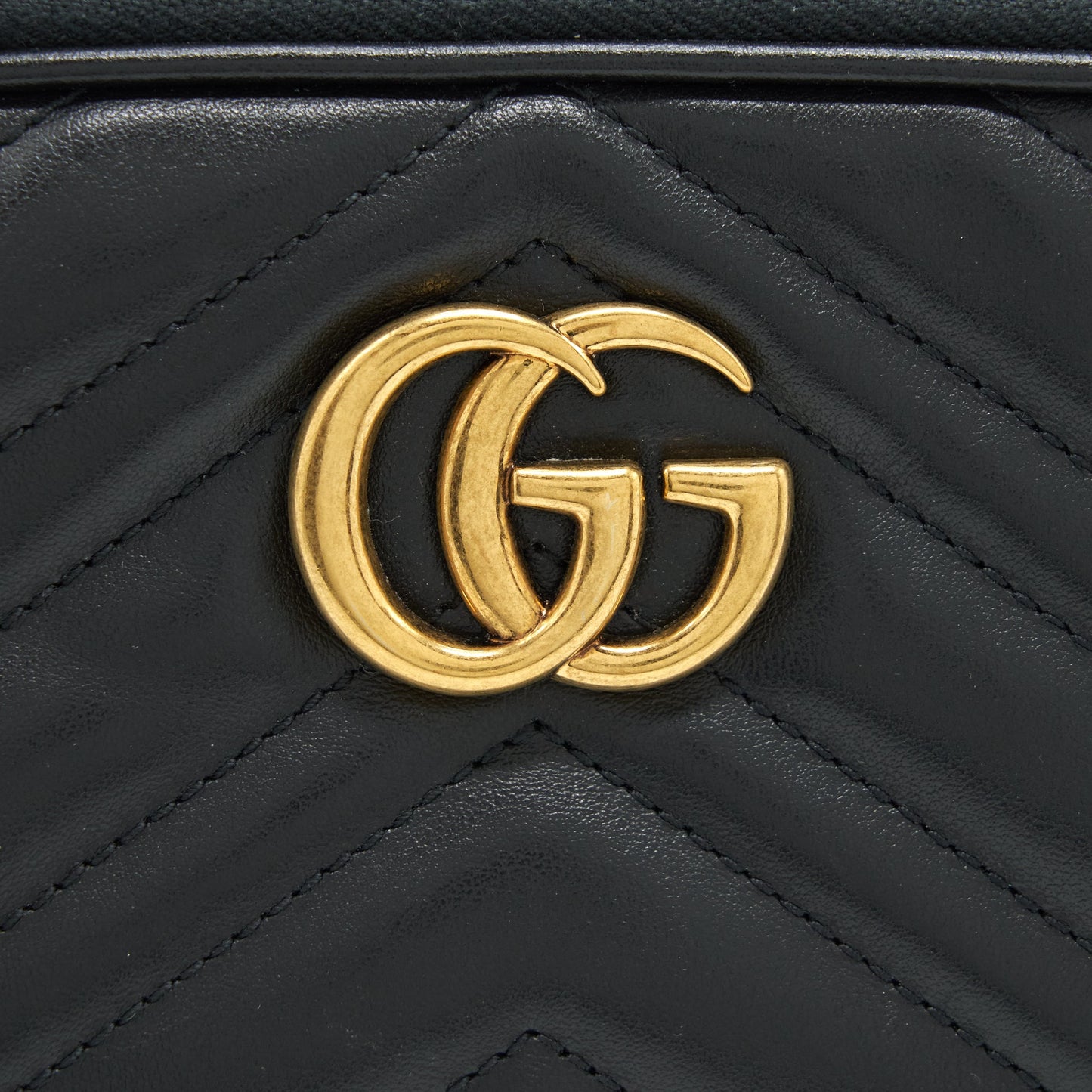 Gucci Marmont Small Pouch With Chains Black