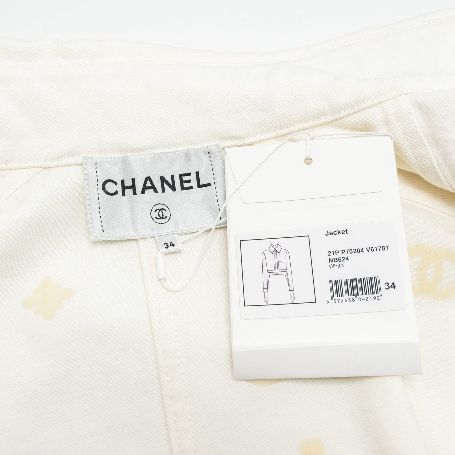 Chanel size 34 21P Camellia Jacket Cotton White